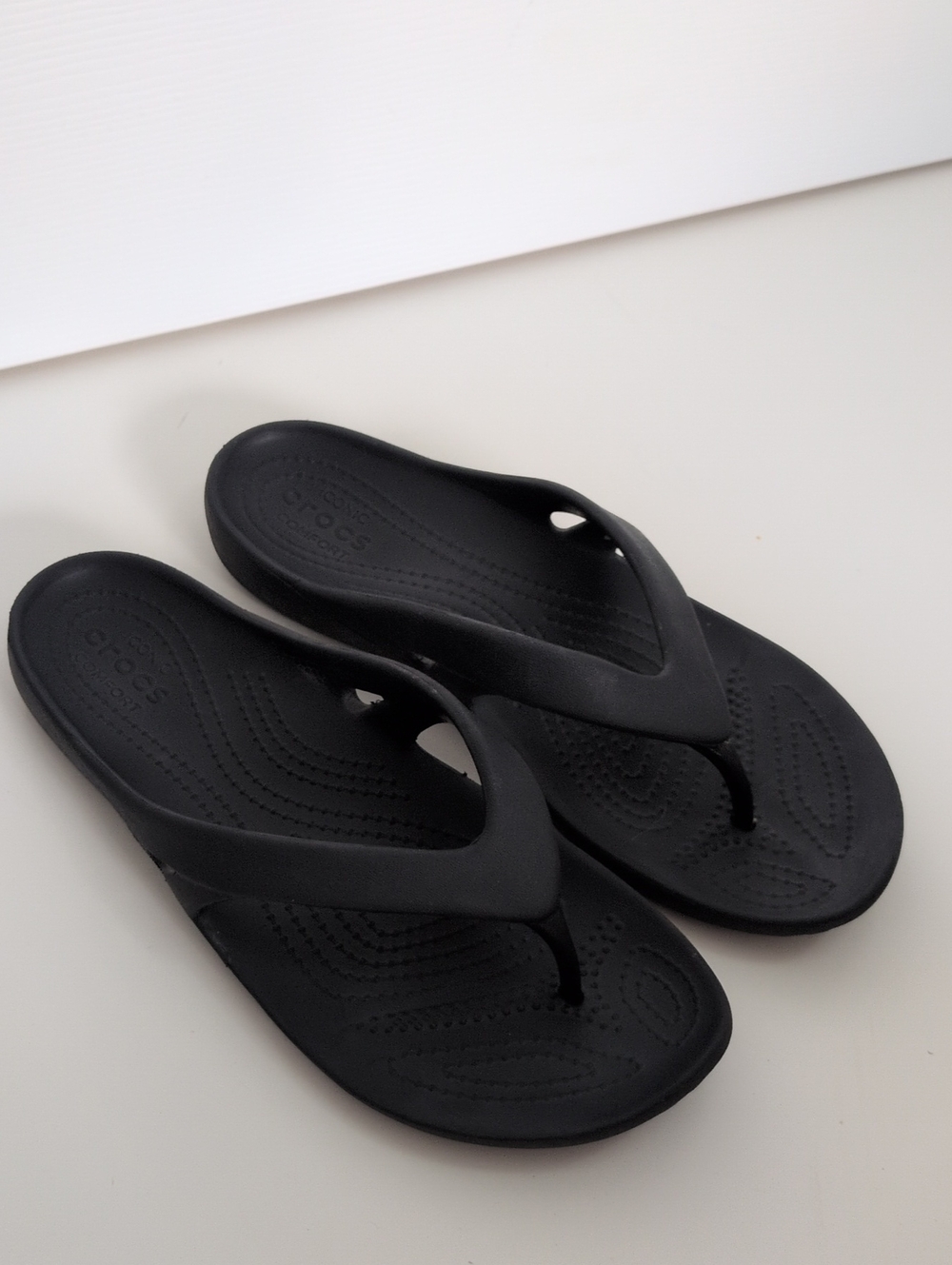 CROCS Women's Black Flip Flop Sandals
